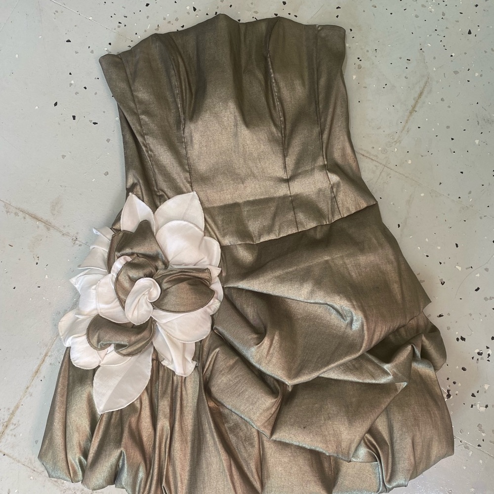 Jessica McClintock Bronze metallic strapless dress